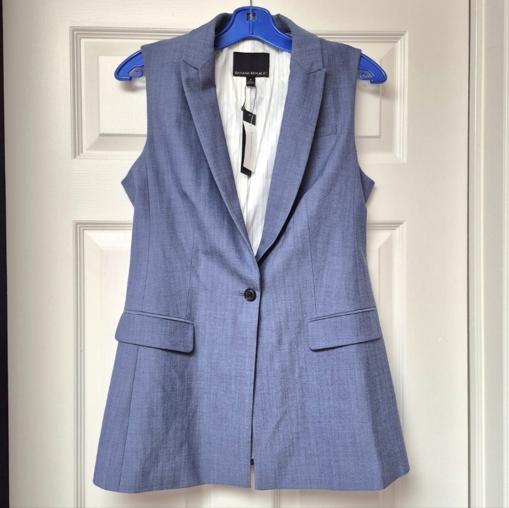 Banana Republic Chambray Lightweight Wool Vest In Spa Blue Size 4, New With Tags